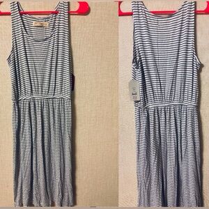 🖤NWT Small Black&White Striped Casual Midi Dress 🤍